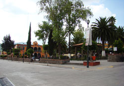 Vista Plaza Virreinal Tepotzotlán -Kiosco- Presidencia Municipal-